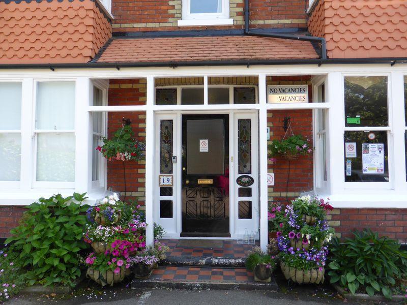 Rosemead Guest House Horley Exterior photo