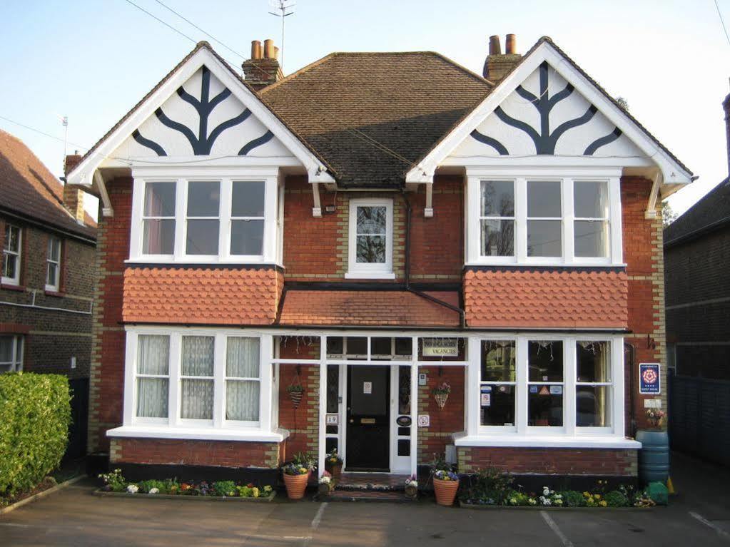 Rosemead Guest House Horley Exterior photo